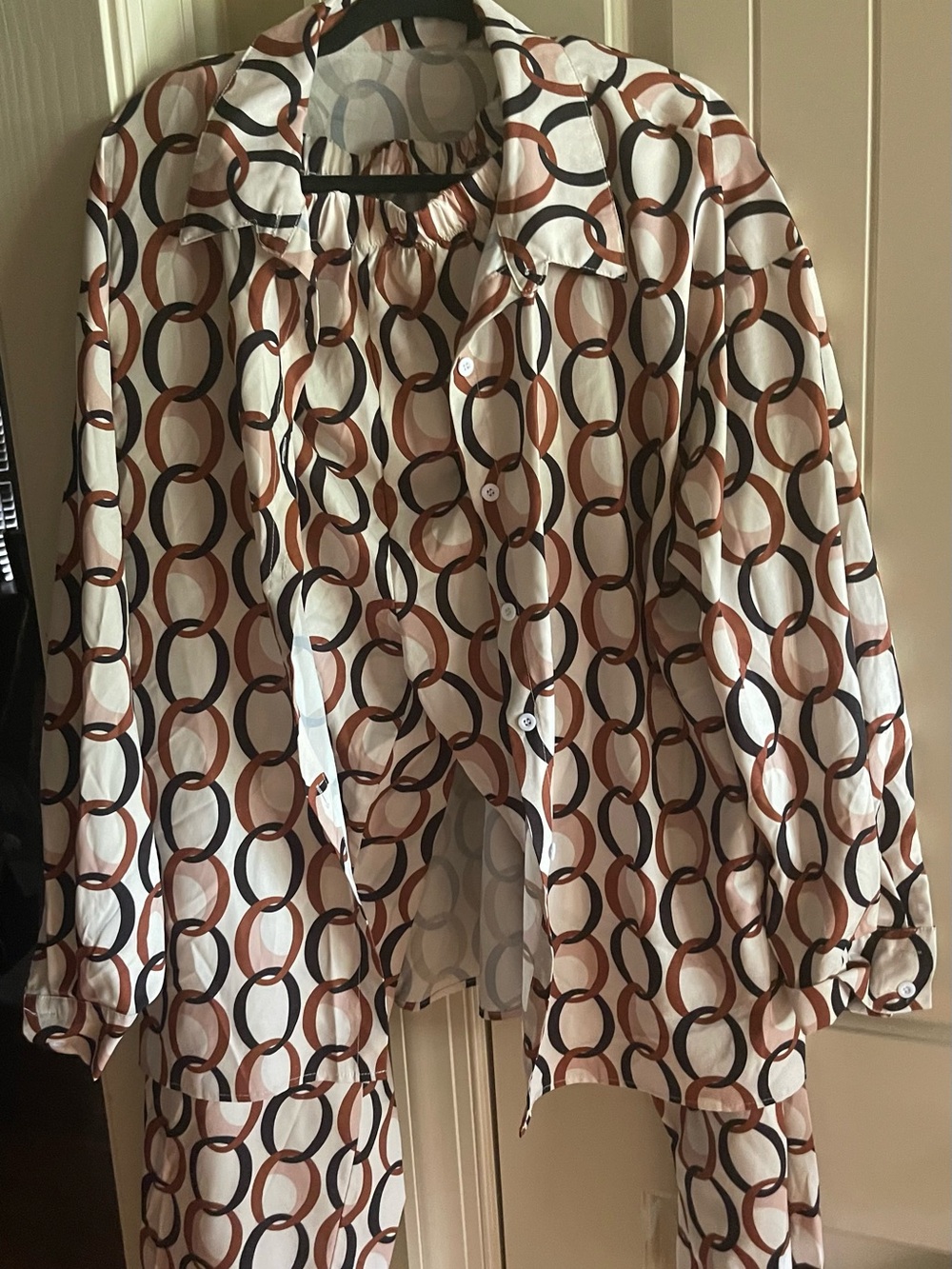 Two-Piece Circle Print Blouse & Pants Set in Cream, Brown, and Black